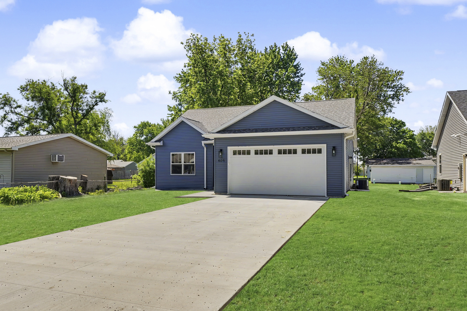Homes for sale in Tolono, IL | 405 E Larmon St, Tolono, IL 61880 | MLS# 12649491