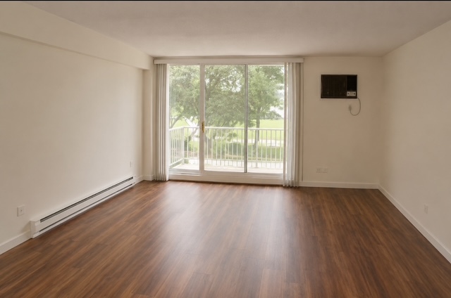 Homes for sale in Lombard, IL | 2222 S Stewart Ave #1H, Lombard, IL 60148 | MLS# 12649625