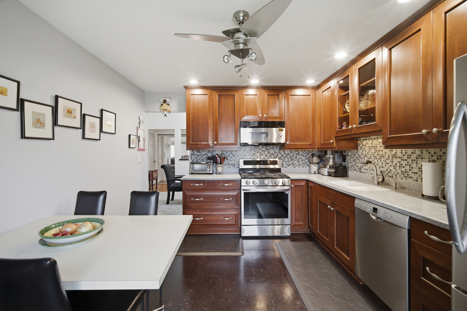 Homes for sale in Buffalo Grove, IL | 981 Pine Tree Cir S, Buffalo Grove, IL 60089