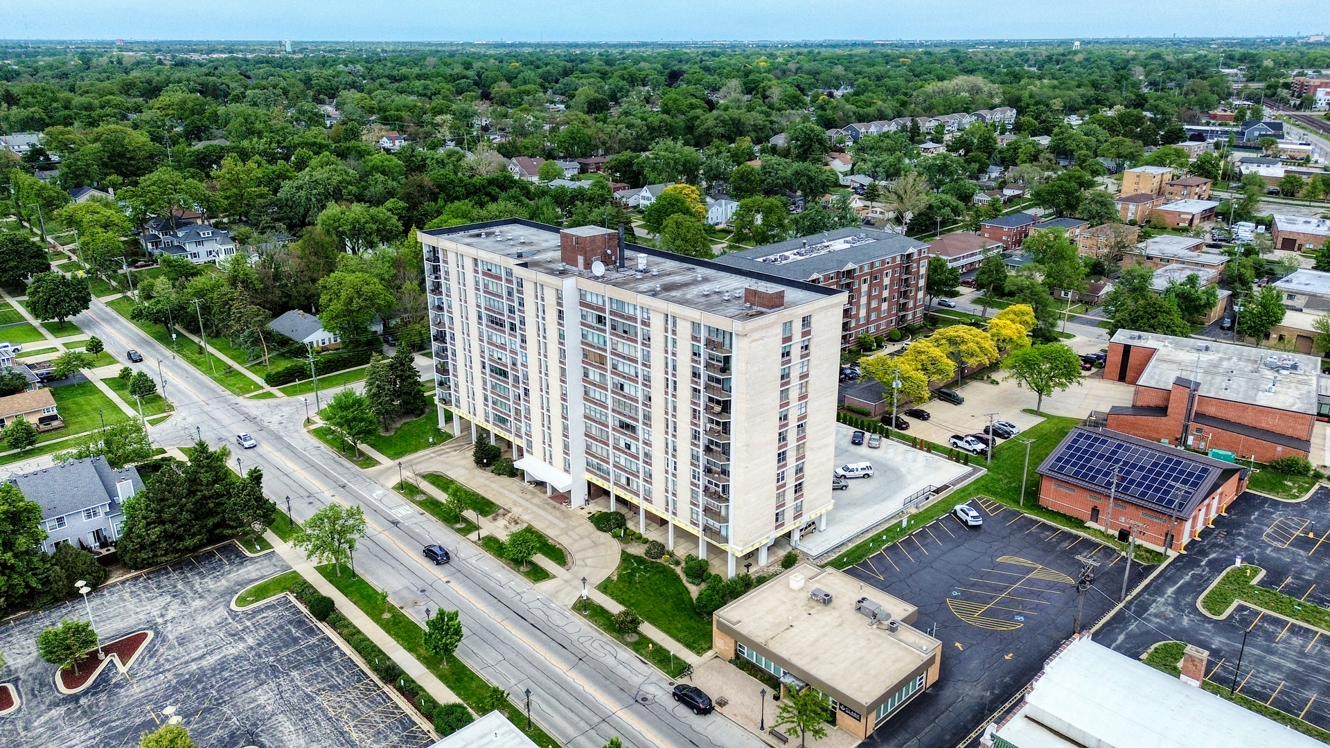Homes for sale in Lombard, IL | 33 N Main St #10J, Lombard, IL 60148 | MLS# 12650150