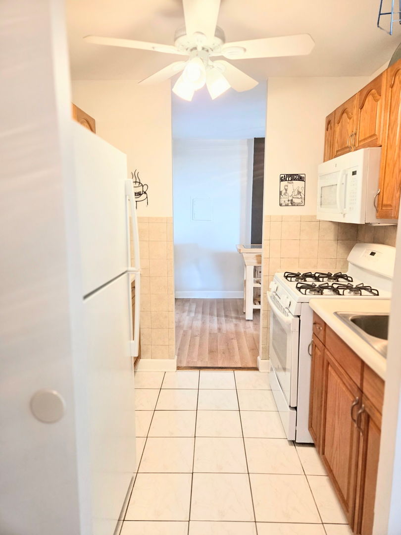Homes for sale in Lombard, IL | 33 N Main St #10J, Lombard, IL 60148 | MLS# 12650150