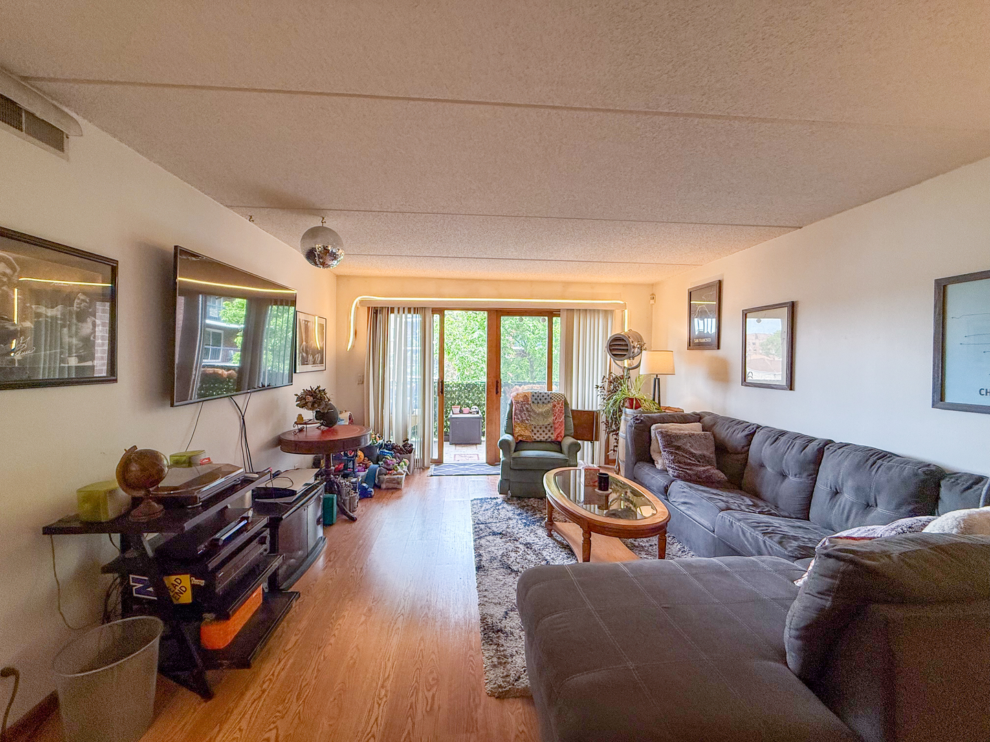Homes for sale in Norridge, IL | 8580 W Foster Ave #304, Norridge, IL 60706 | MLS# 12650595