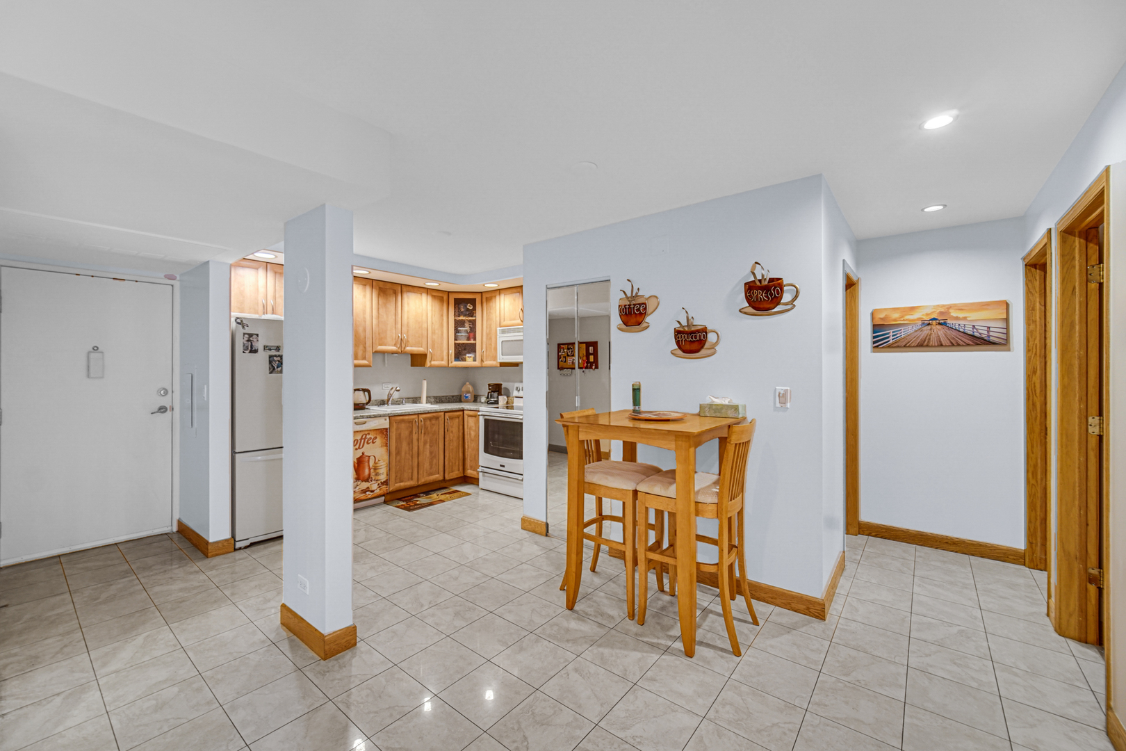 Homes for sale in Des Plaines, IL | 9395 Landings Ln #303, Des Plaines, IL 60016 | MLS# 12651353
