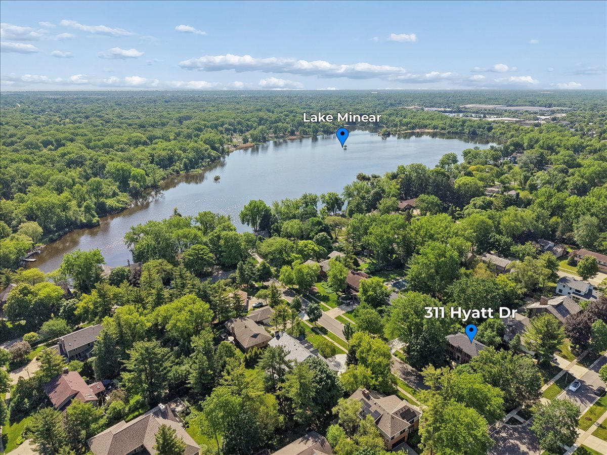 Homes for sale in Libertyville, IL | 311 Hyatt Dr, Libertyville, IL 60048 | MLS# 12651435