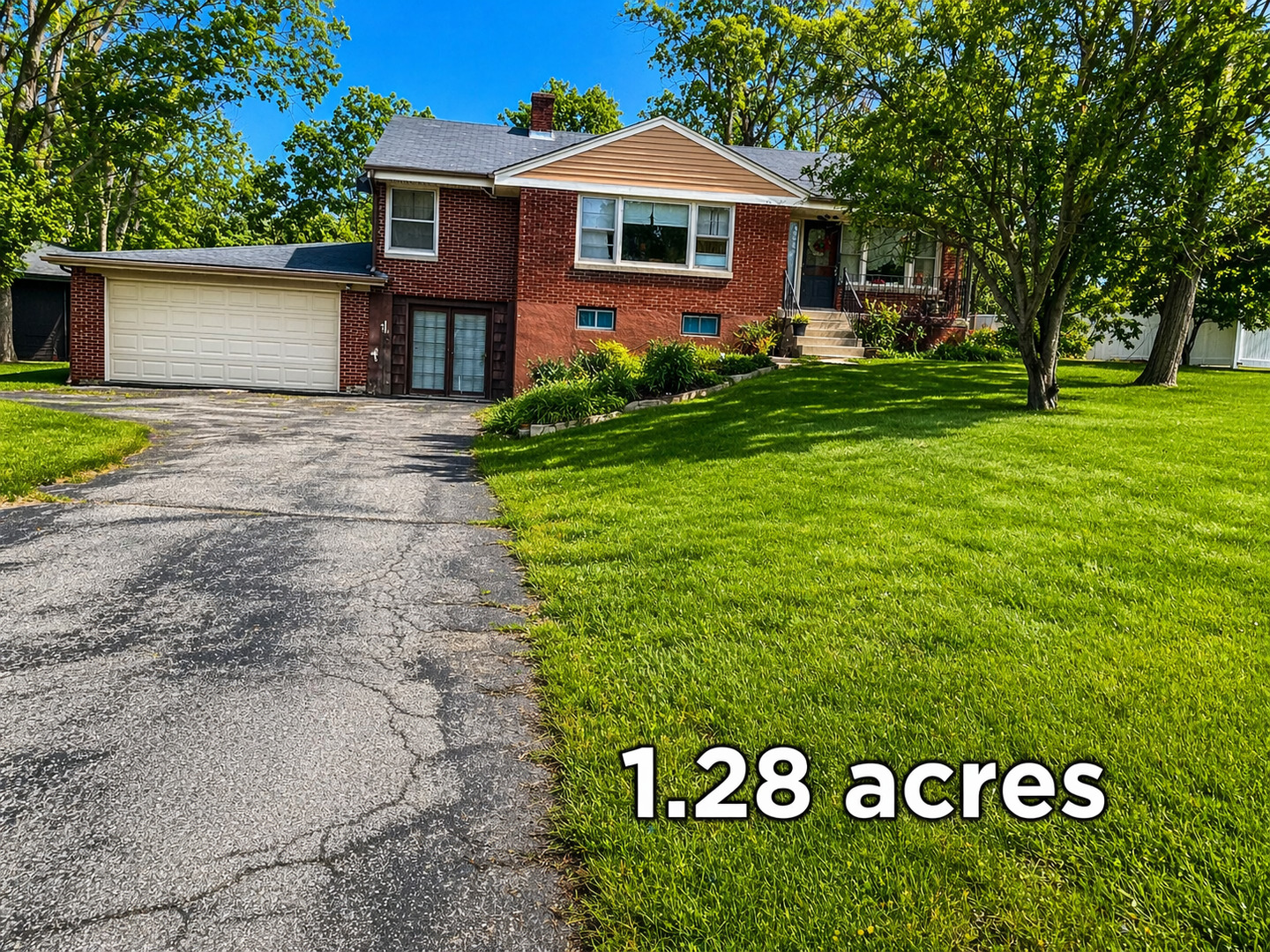 Homes for sale in Roselle, IL | 22w130 Irving Park Rd, Roselle, IL 60172 | MLS# 12651572