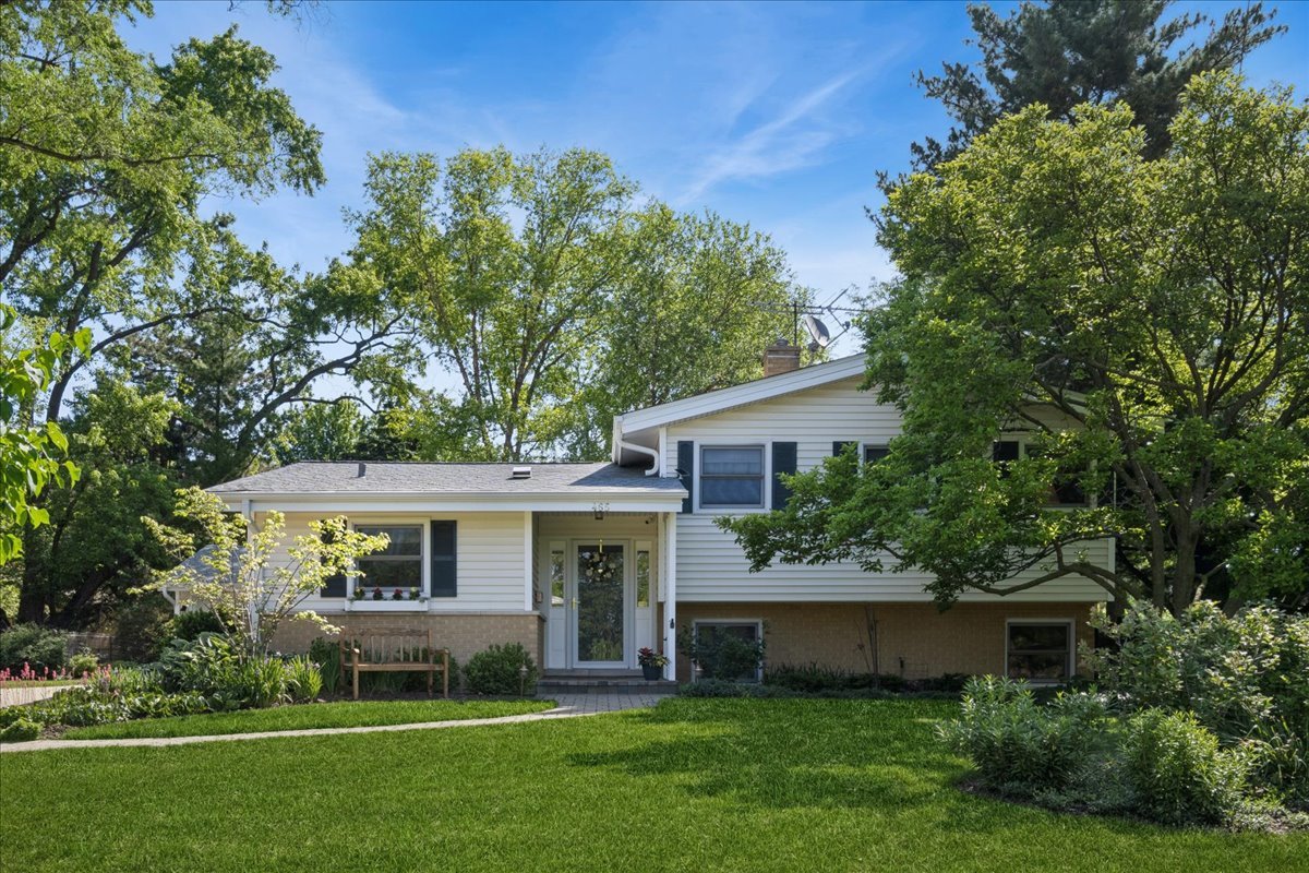 Homes for sale in Deerfield, IL | 465 Princeton Ln, Deerfield, IL 60015 | MLS# 12651605