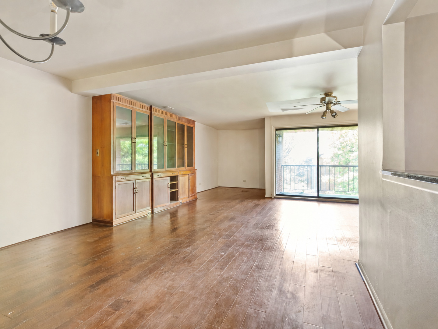 Homes for sale in Darien, IL | 709 79Th St #404, Darien, IL 60561 | MLS# 12651702