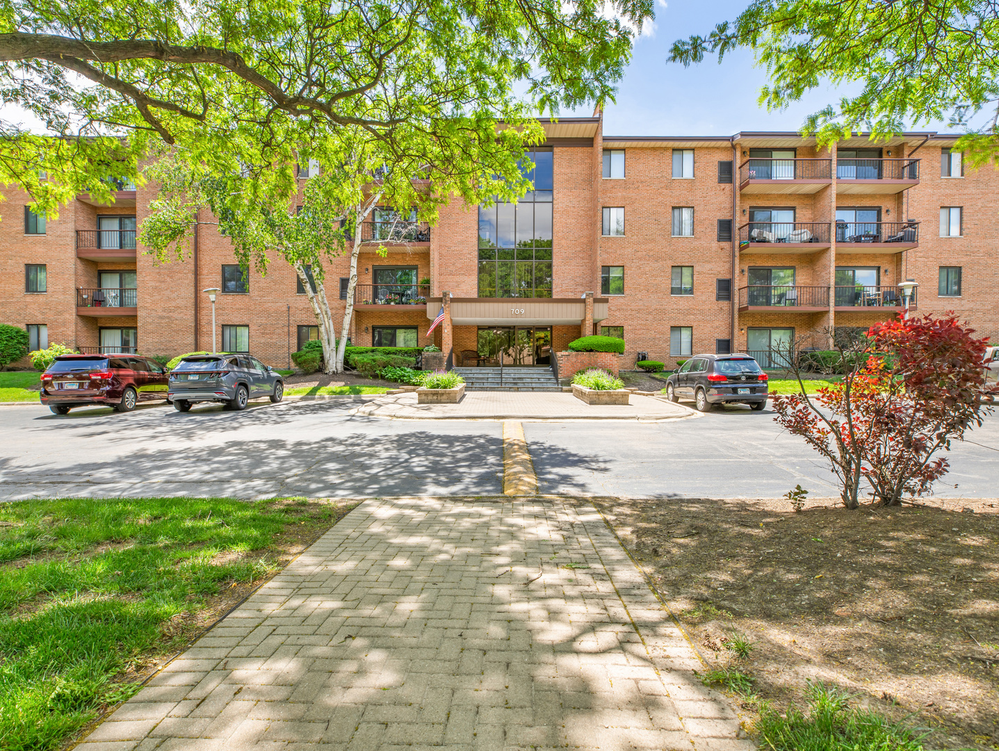 Homes for sale in Darien, IL | 709 79Th St #404, Darien, IL 60561 | MLS# 12651702