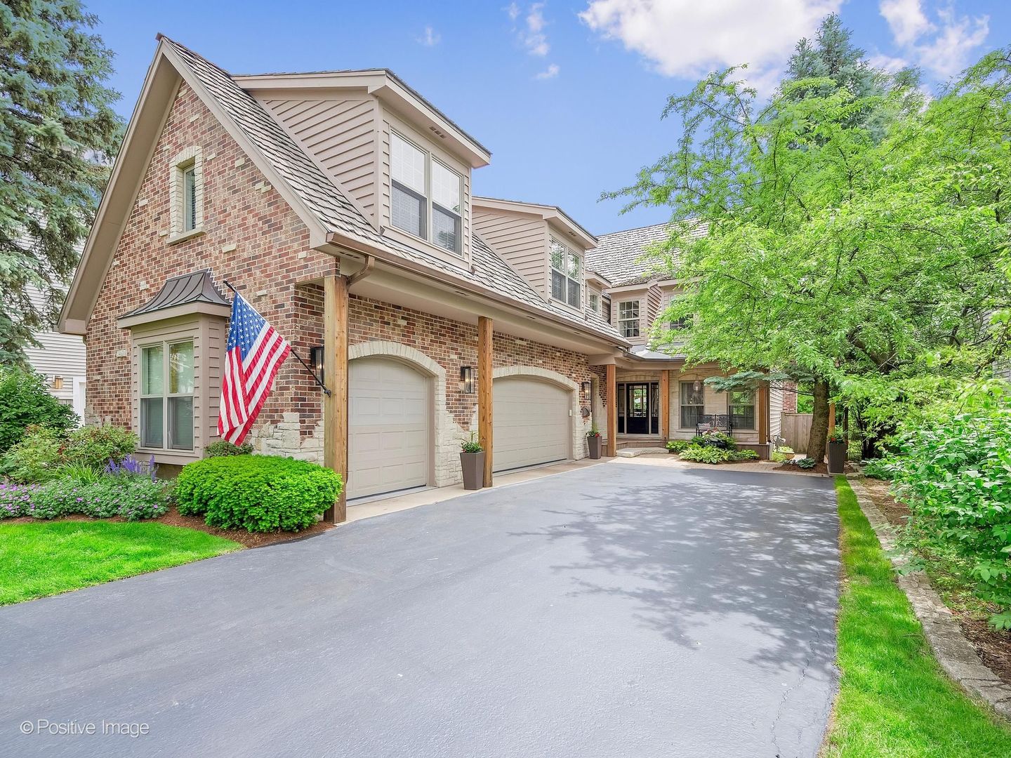 1st image of 325 Ruby St, Clarendon Hills, IL 60514 | MLS# 12651704
