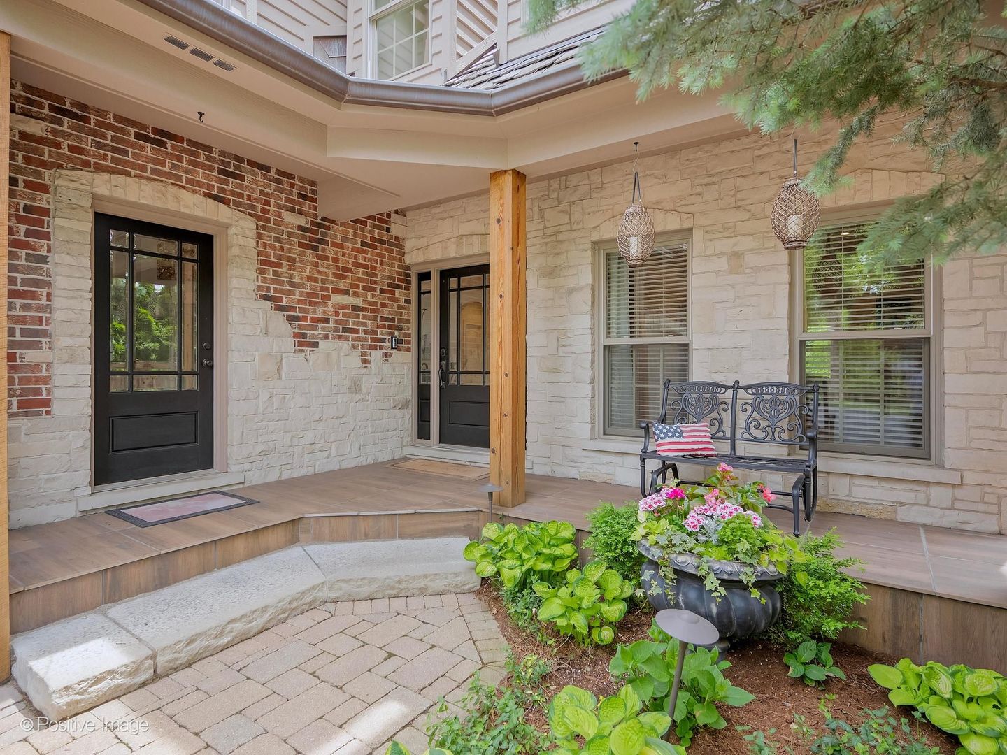 2nd image of 325 Ruby St, Clarendon Hills, IL 60514 | MLS# 12651704
