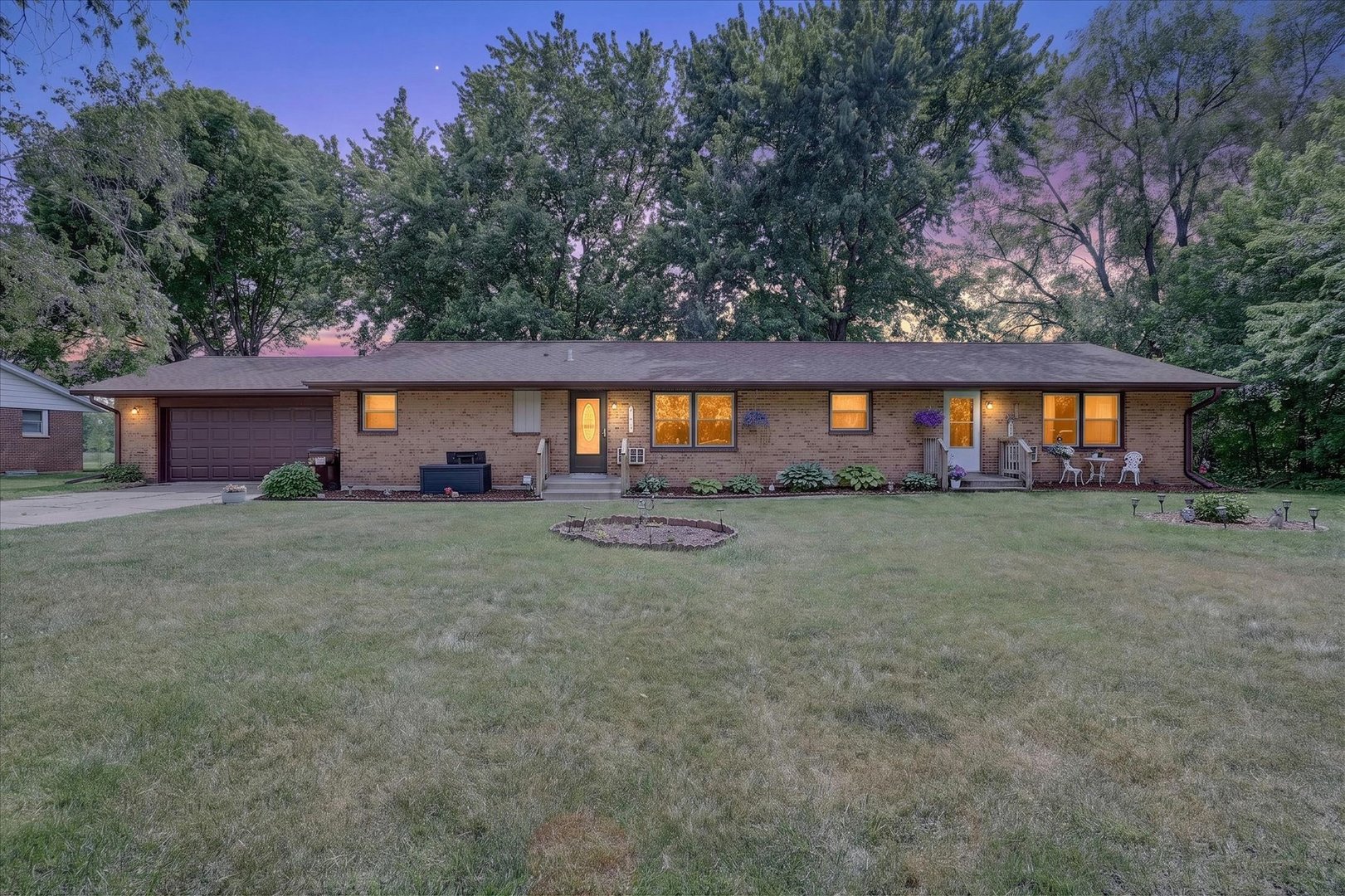 Homes for sale in Belvidere, IL | 2140 Davis Dr, Belvidere, IL 61008 | MLS# 12651853