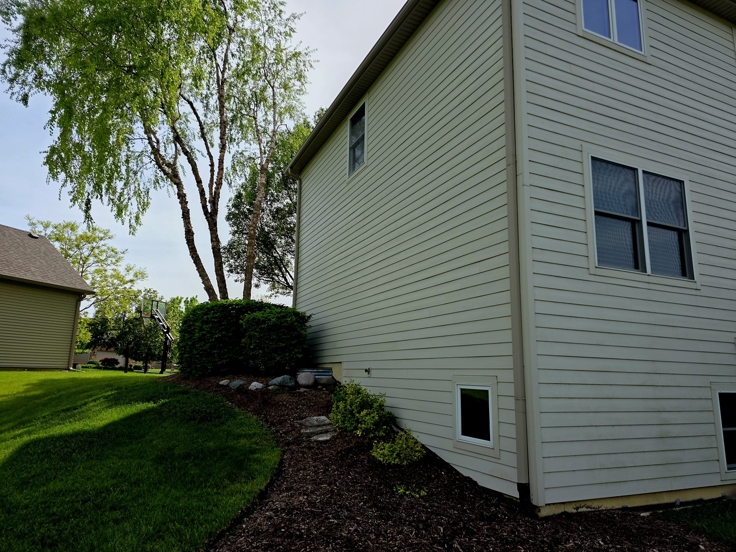 Homes for sale in Antioch, IL | 1117 Pinehurst Ct, Antioch, IL 60002 | MLS# 12651884