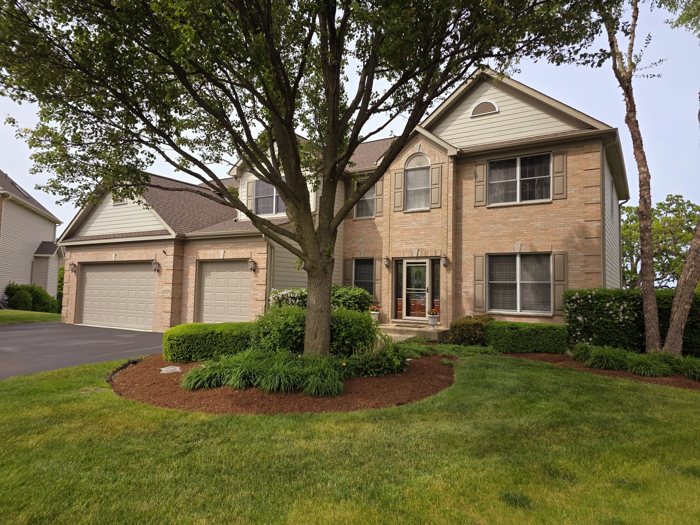 Homes for sale in Antioch, IL | 1117 Pinehurst Ct, Antioch, IL 60002 | MLS# 12651884