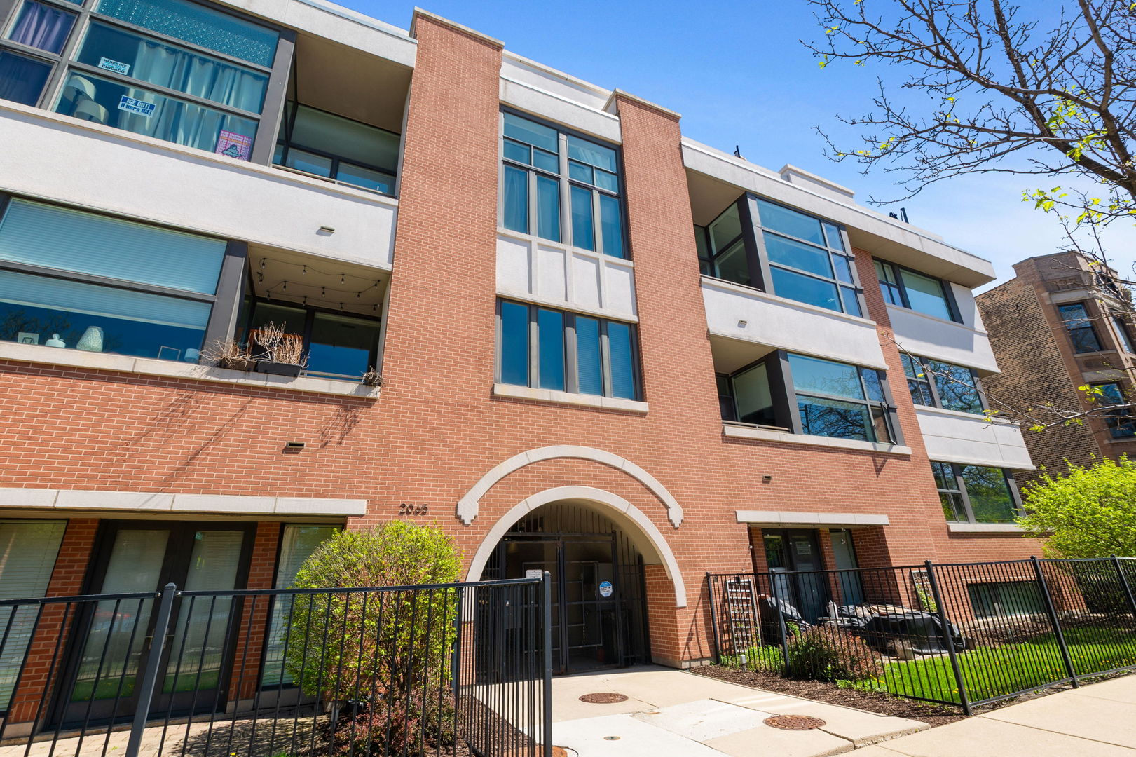 Homes for sale in Chicago, IL | 2065 N Kedzie Ave #104, Chicago, IL 60647 | MLS# 12652113