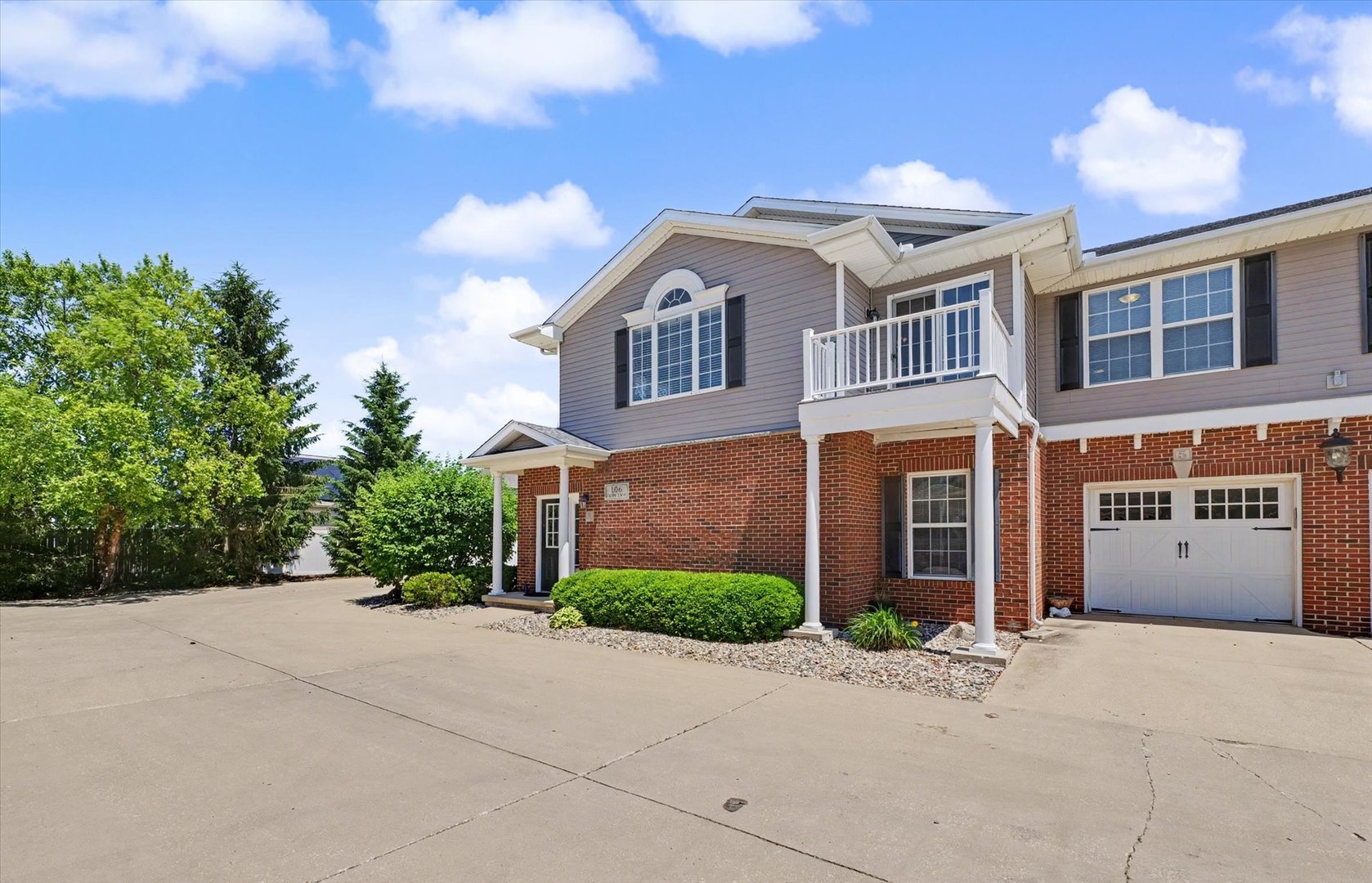Homes for sale in Savoy, IL | 106 Essex Ln #3, Savoy, IL 61874 | MLS# 12652159