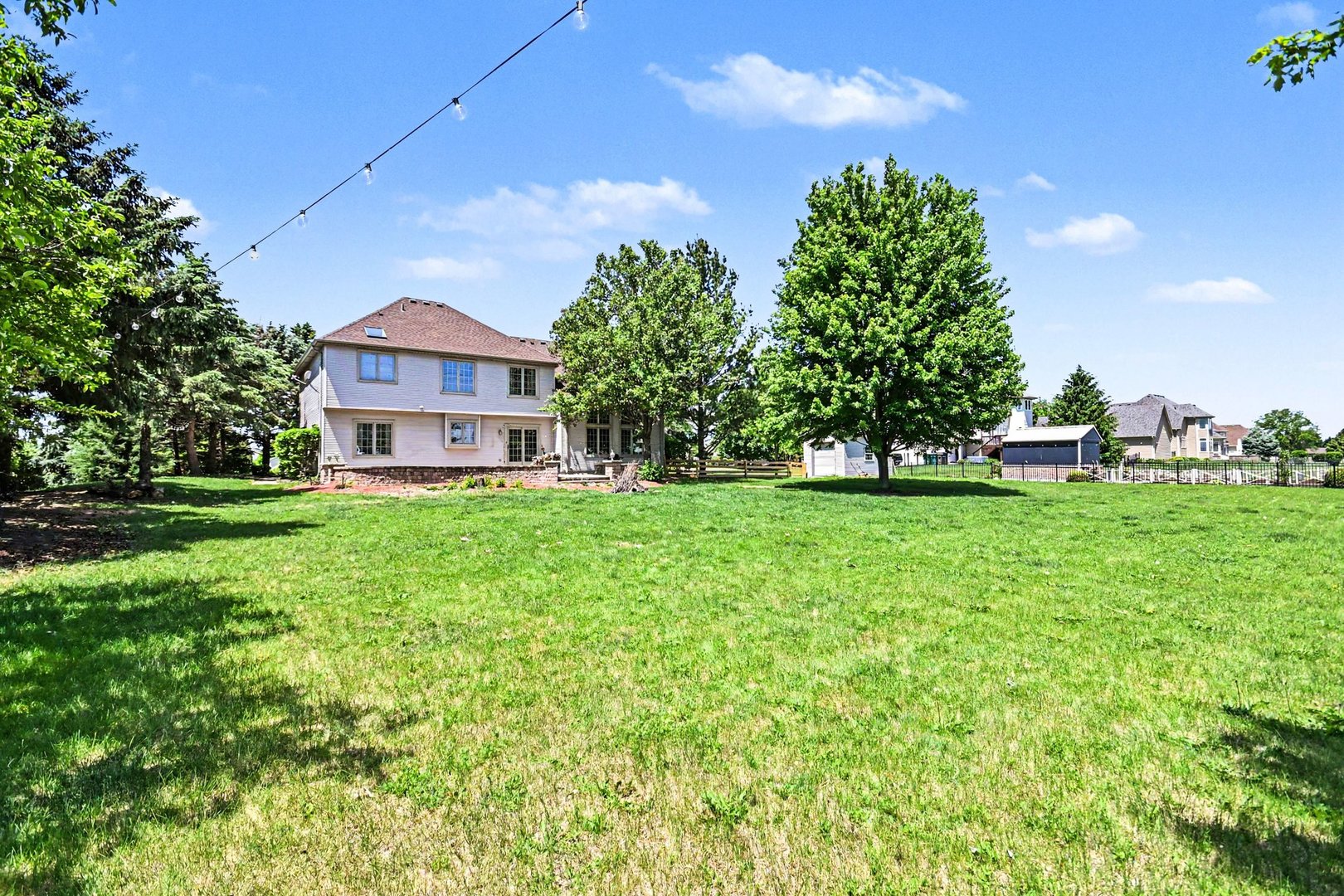 Homes for sale in Shorewood, IL | 19057 S Saddlebrook Dr, Shorewood, IL 60404 | MLS# 12652527