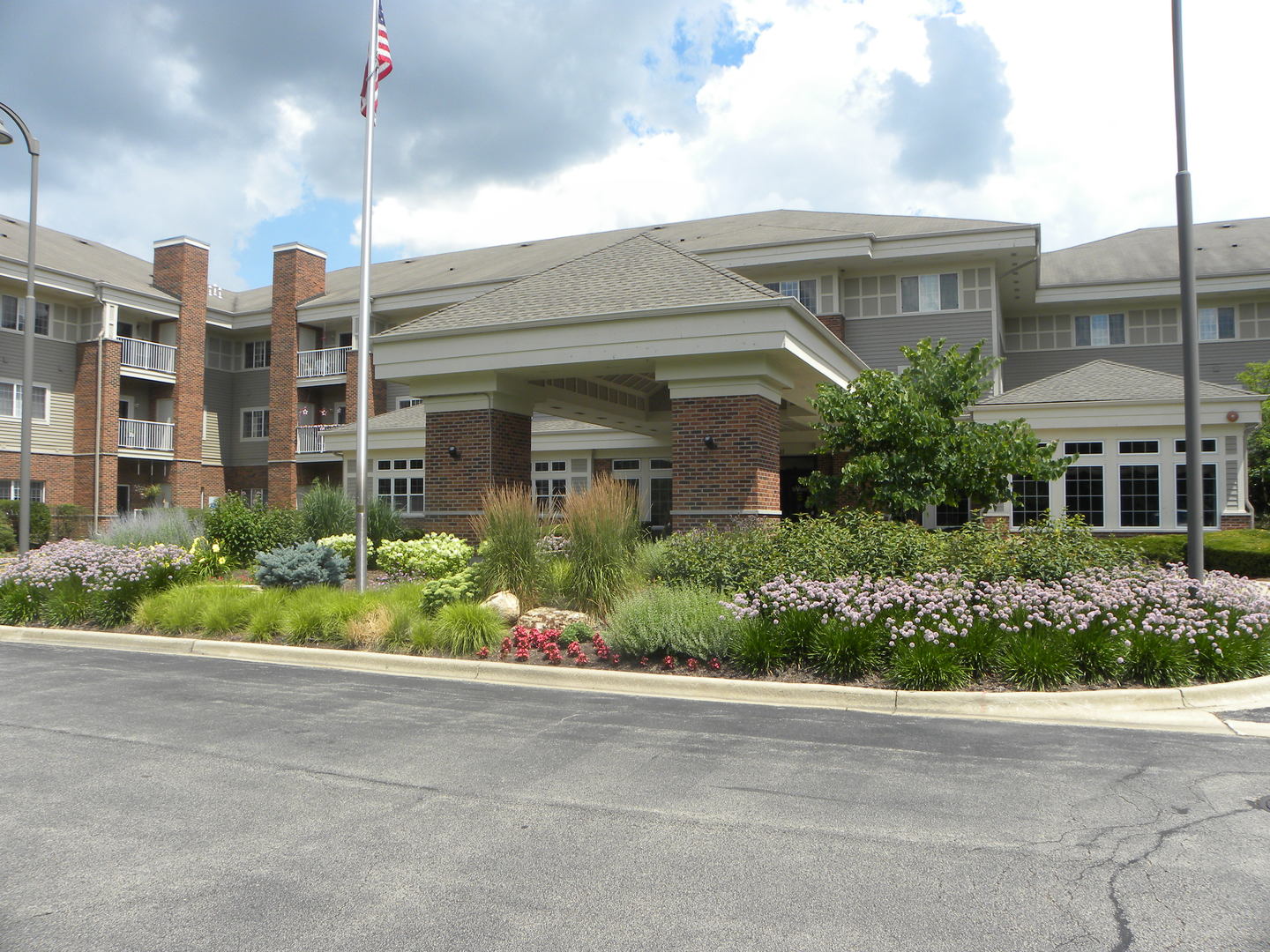 Homes for sale in Elgin, IL | 801 N Mclean Blvd #206, Elgin, IL 60123 | MLS# 12652882