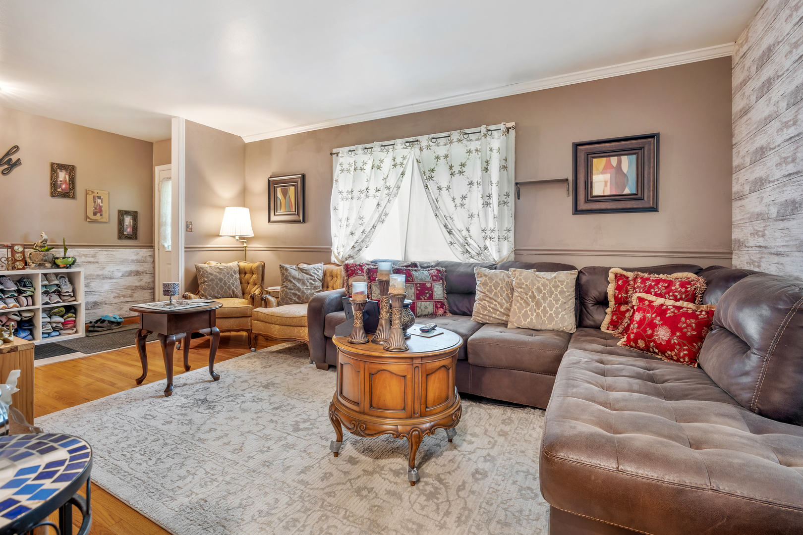 Homes for sale in Mc Henry, IL | 907 Royal Dr #3b, Mc Henry, IL 60050 | MLS# 12653019