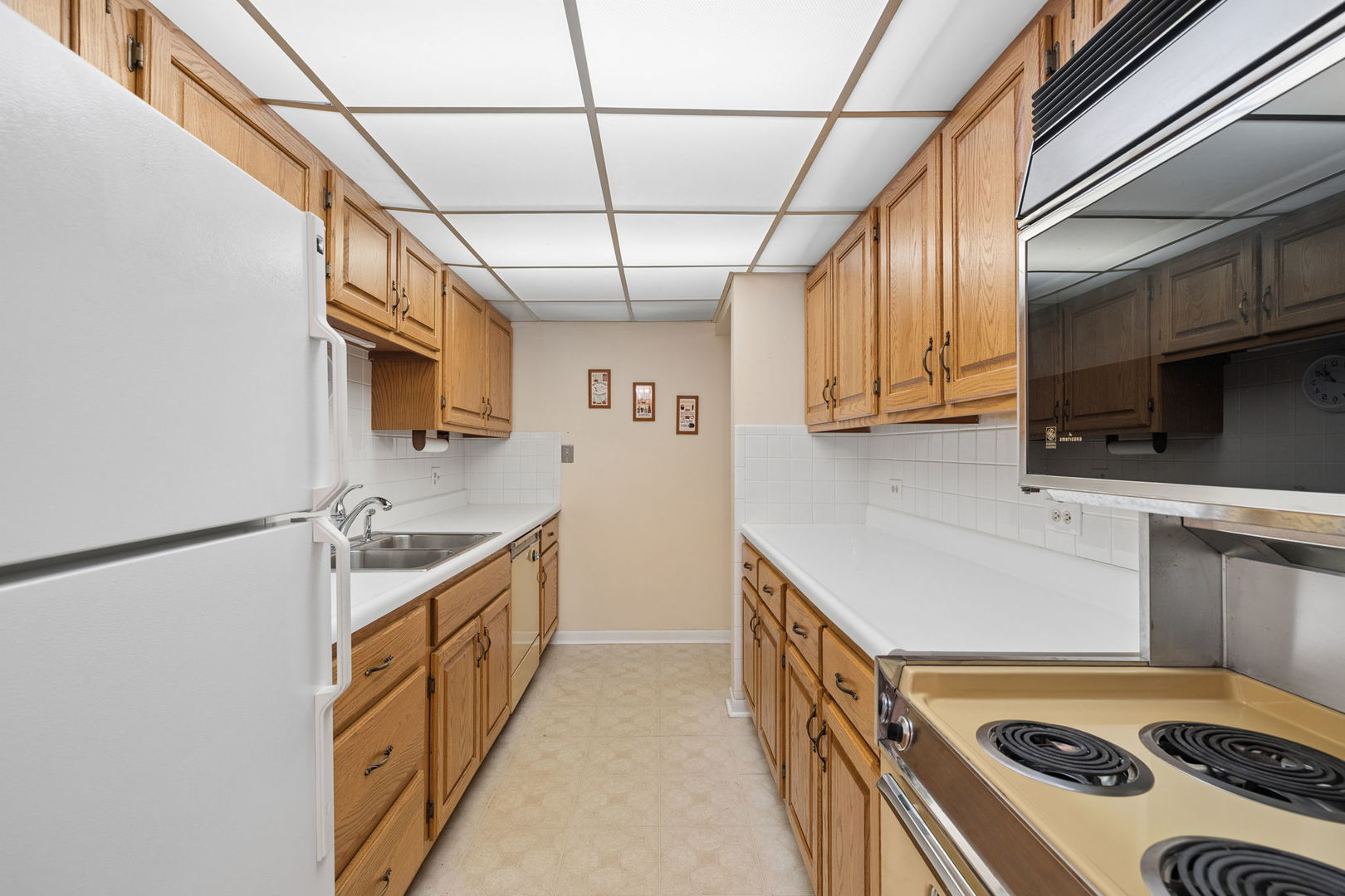 Homes for sale in Downers Grove, IL | 5300 Walnut Ave #2B, Downers Grove, IL 60515 | MLS# 12653198