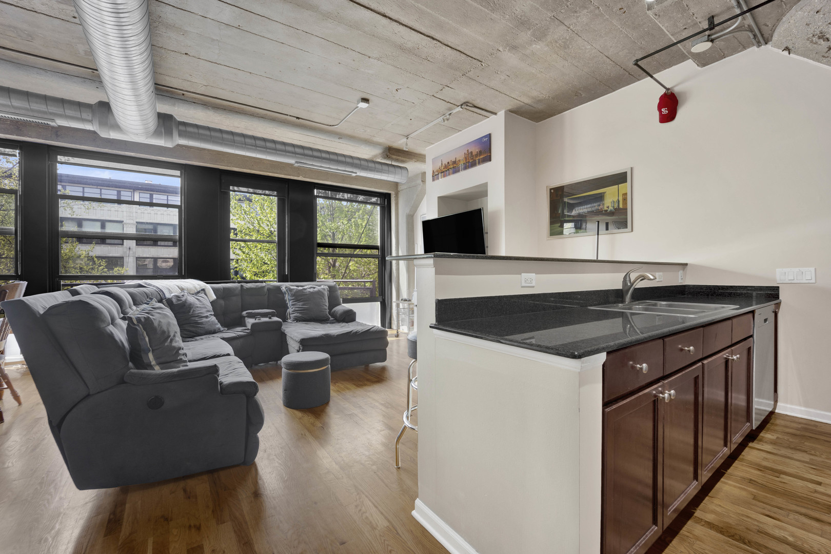 Homes for sale in Chicago, IL | 1000 W 15Th St, Chicago, IL 60608