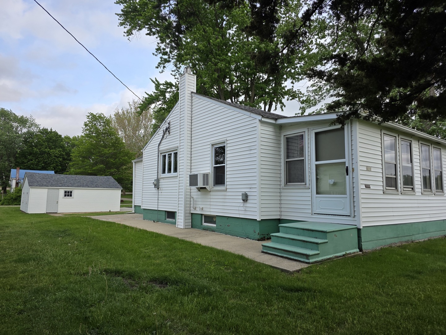 Homes for sale in Prophetstown, IL | 811 Jackson St, Prophetstown, IL 61277 | MLS# 12653643