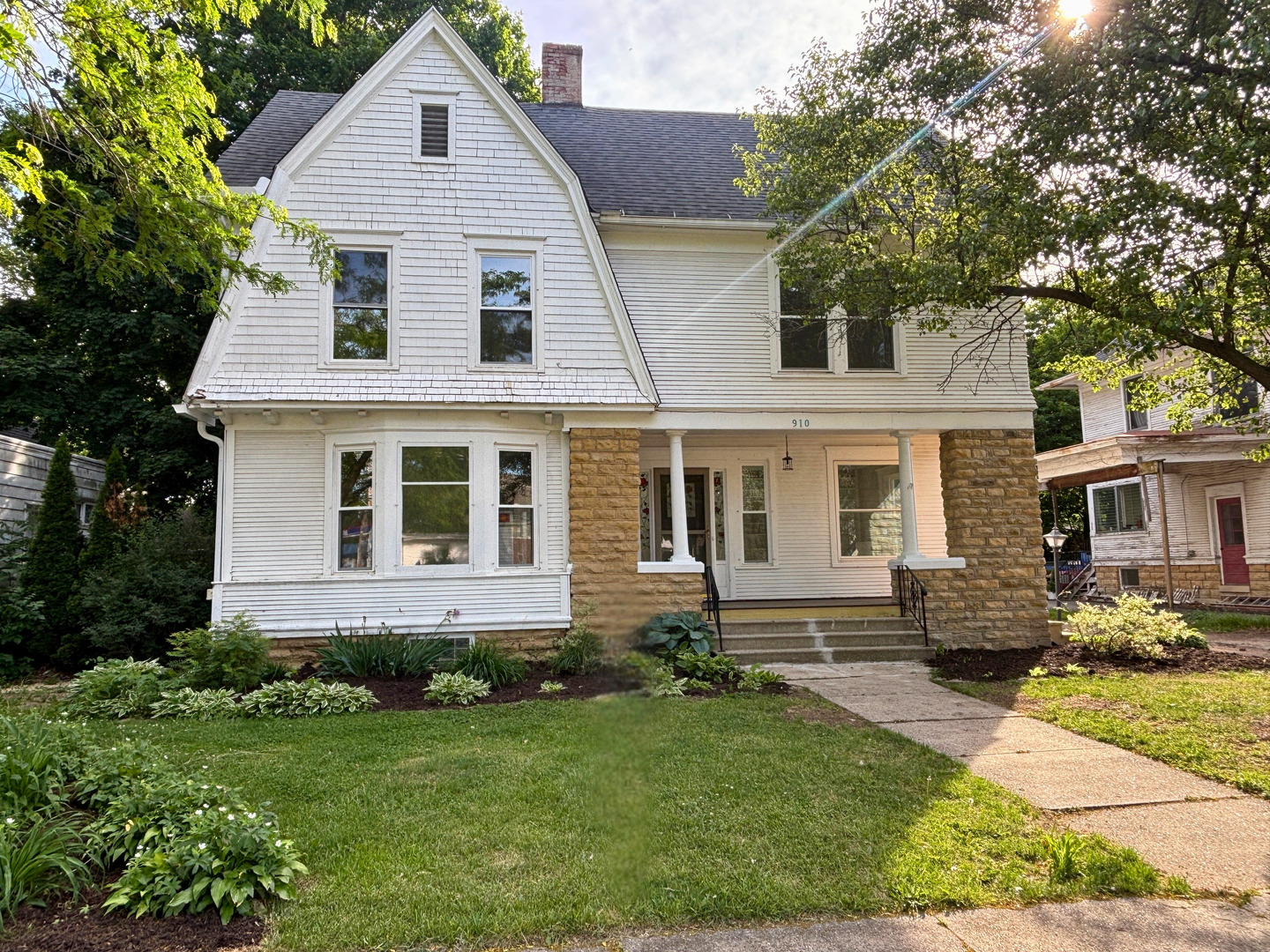 Homes for sale in Belvidere, IL | 910 N State St, Belvidere, IL 61008 | MLS# 12653666