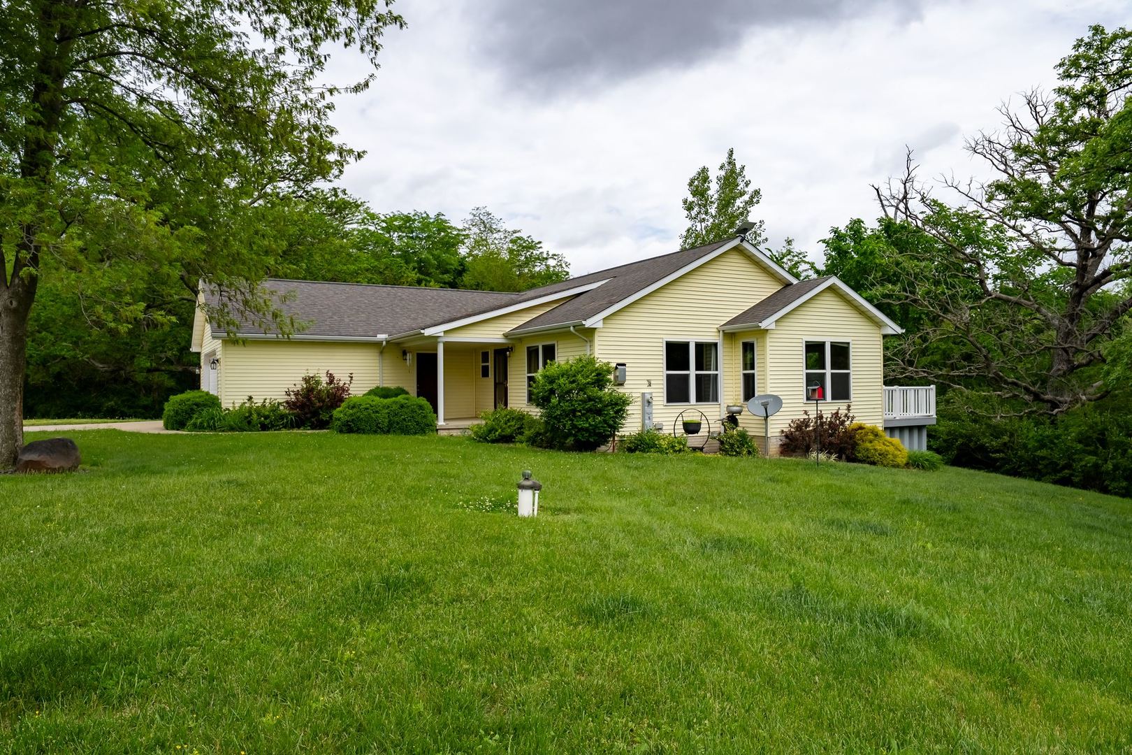 Homes for sale in Magnolia, IL | 2662 Evans Rd, Magnolia, IL 61336 | MLS# 12653673