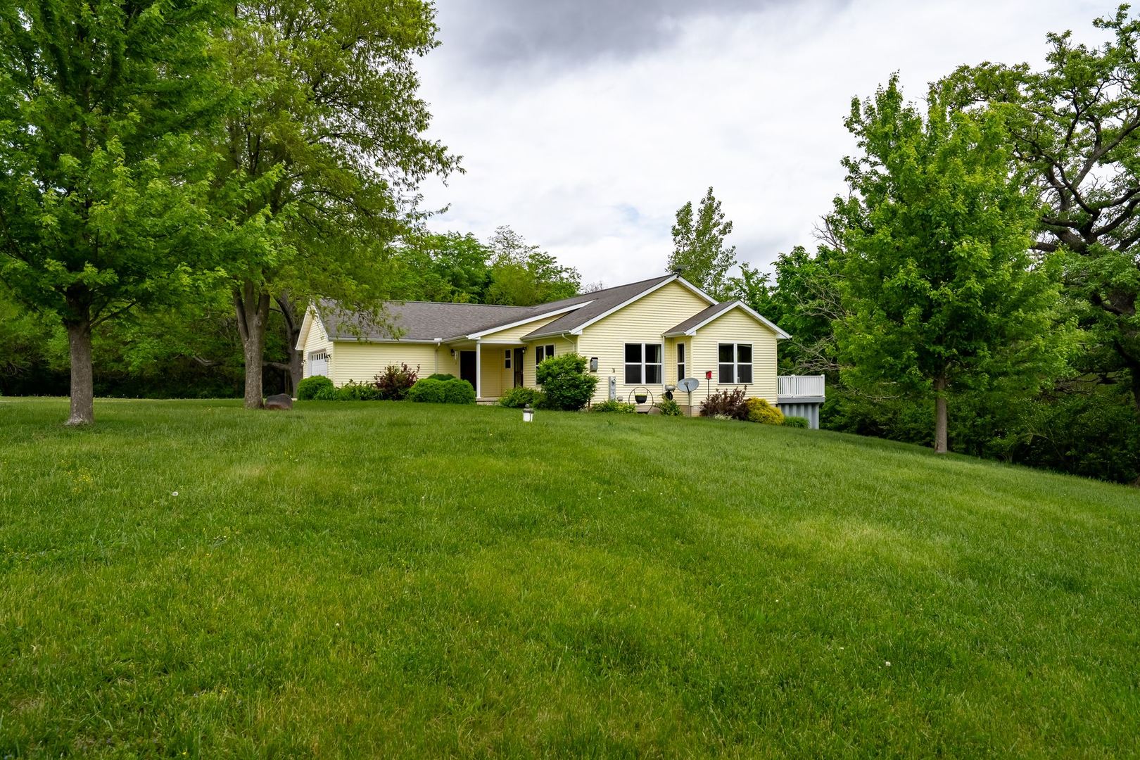 Homes for sale in Magnolia, IL | 2662 Evans Rd, Magnolia, IL 61336 | MLS# 12653673