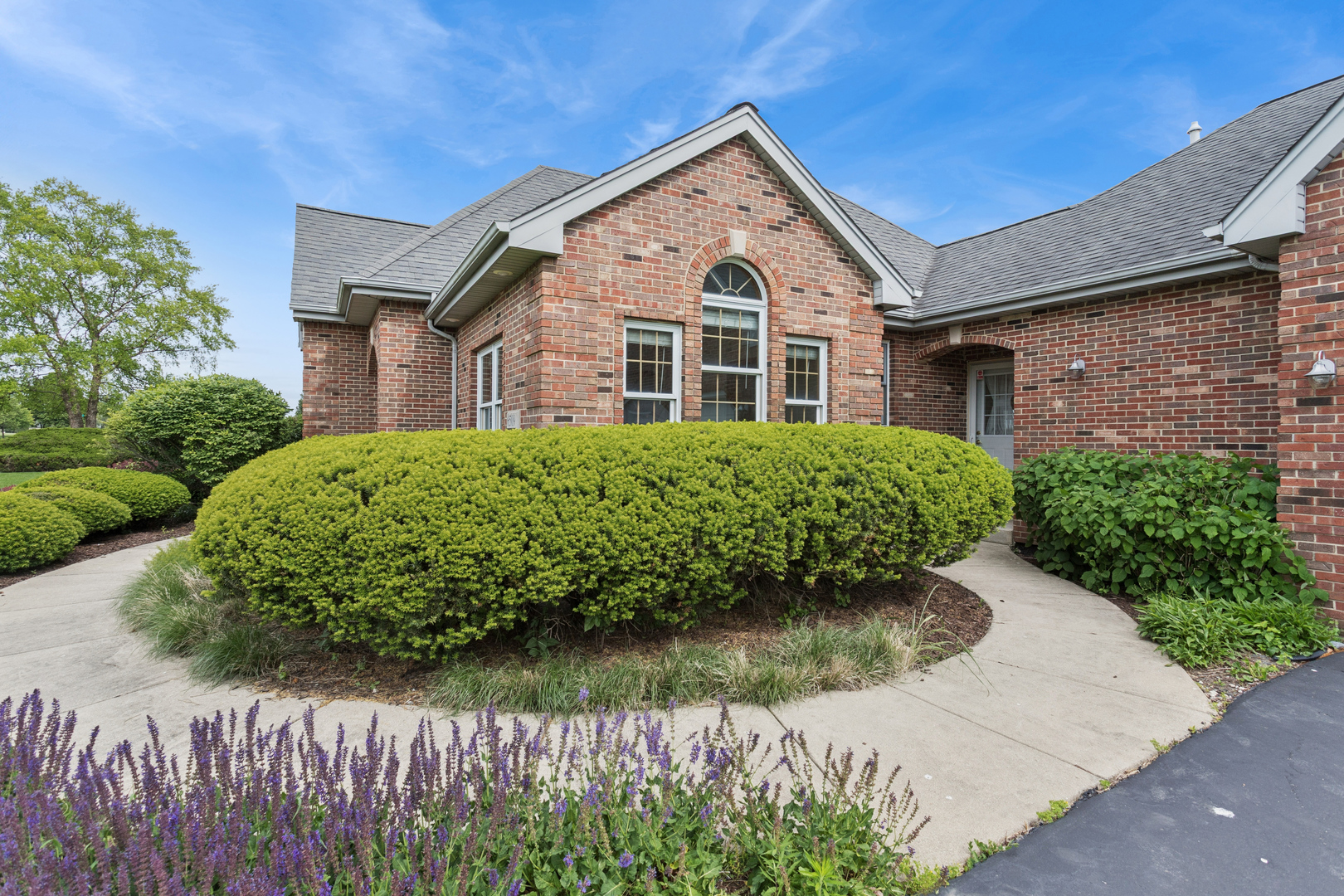 Homes for sale in Monee, IL | 6509 W Lakeway Dr, Monee, IL 60449 | MLS# 12653795