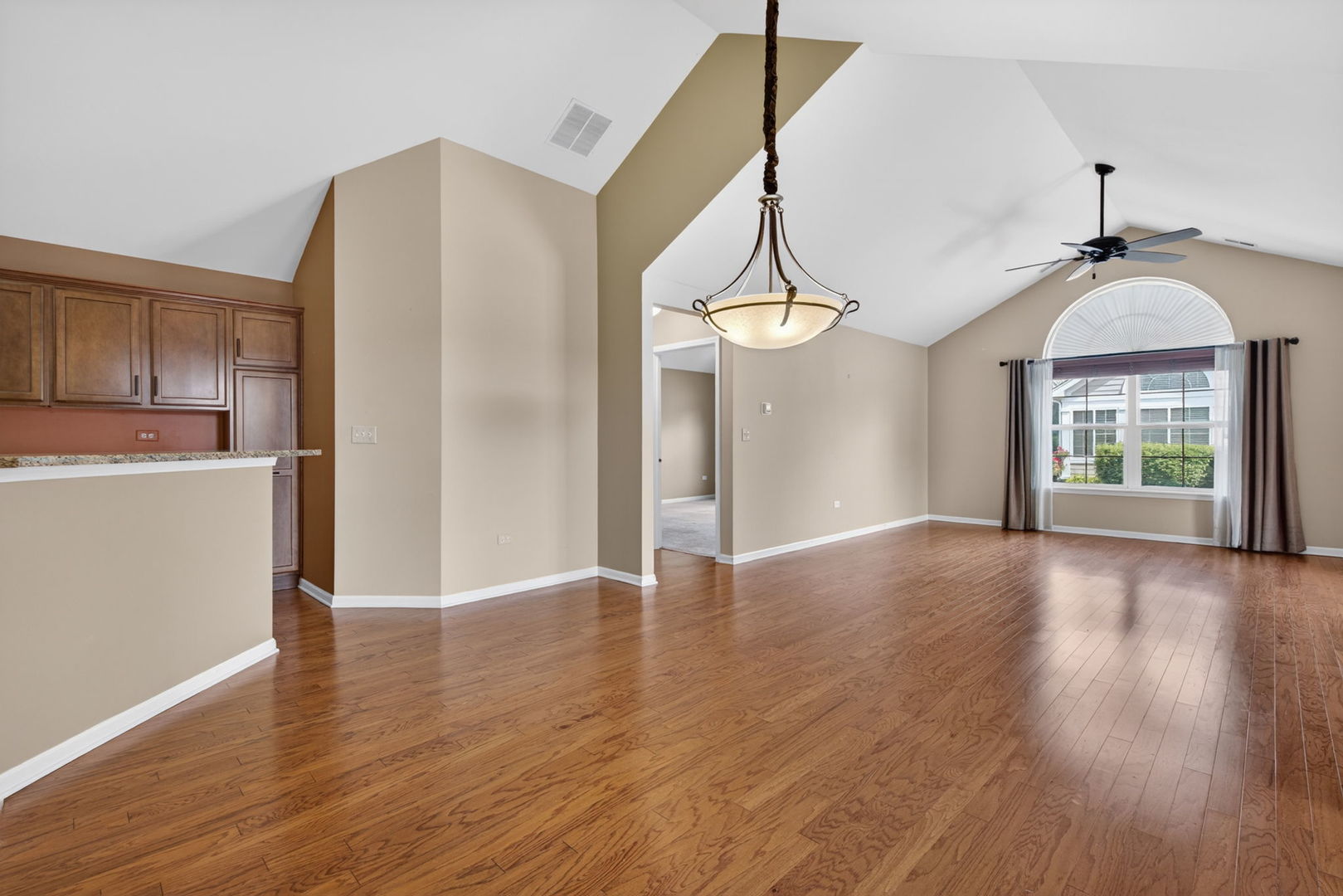 Homes for sale in Plainfield, IL | 16635 S Fox Run Cir, Plainfield, IL 60586 | MLS# 12653988