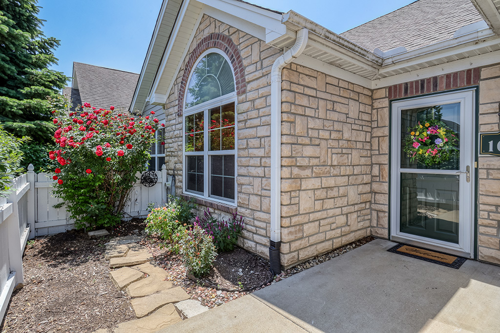 Homes for sale in Plainfield, IL | 16635 S Fox Run Cir, Plainfield, IL 60586 | MLS# 12653988