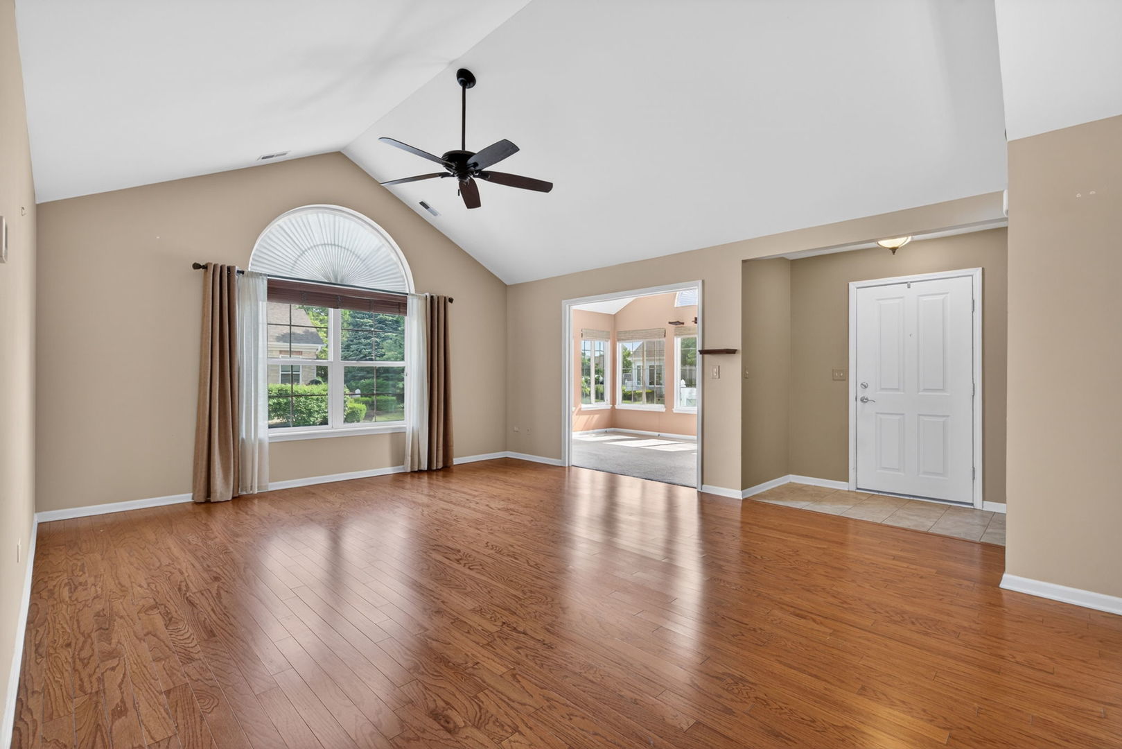 Homes for sale in Plainfield, IL | 16635 S Fox Run Cir, Plainfield, IL 60586 | MLS# 12653988