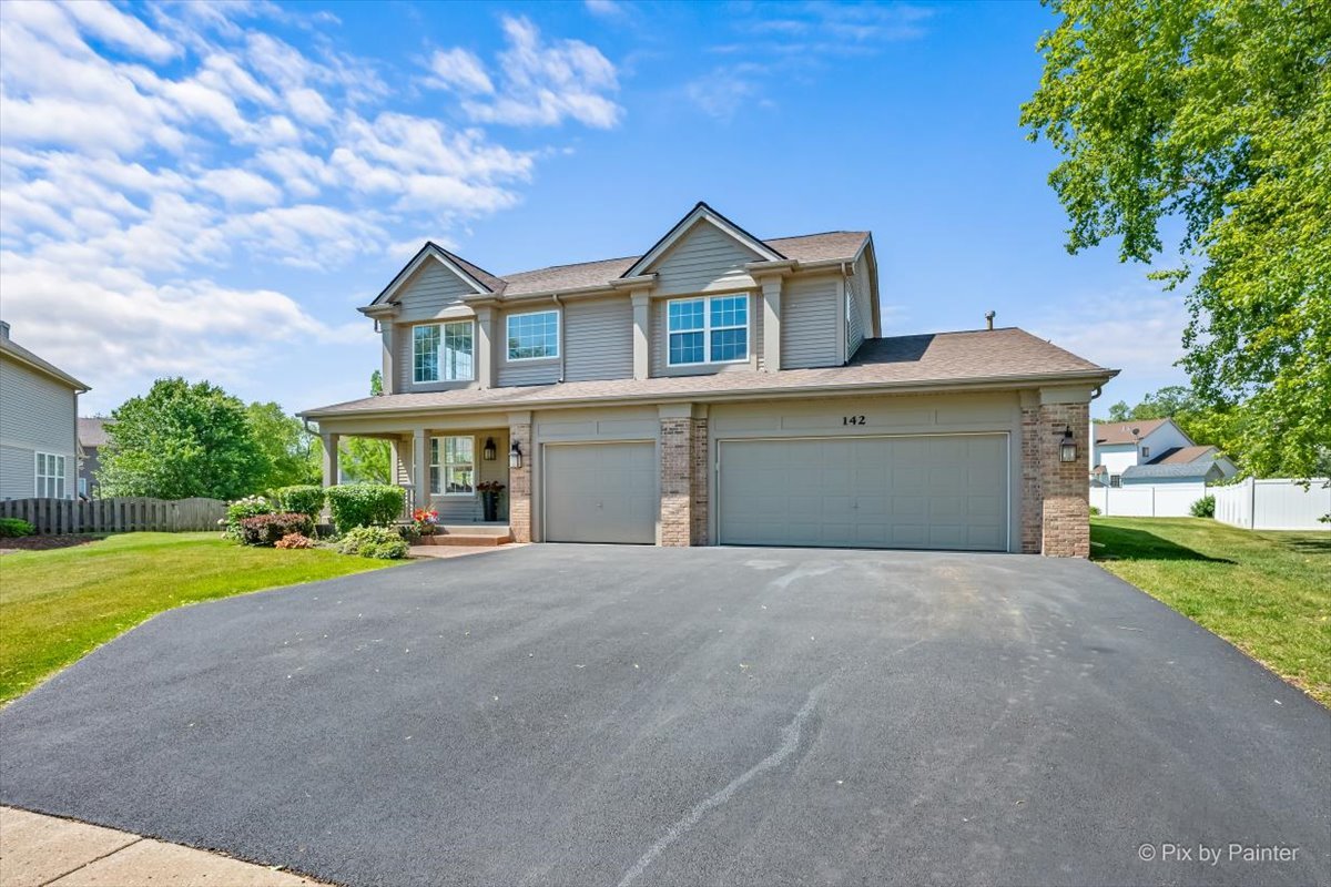 Homes for sale in Cary, IL | 142 Augusta Ln, Cary, IL 60013 | MLS# 12654025