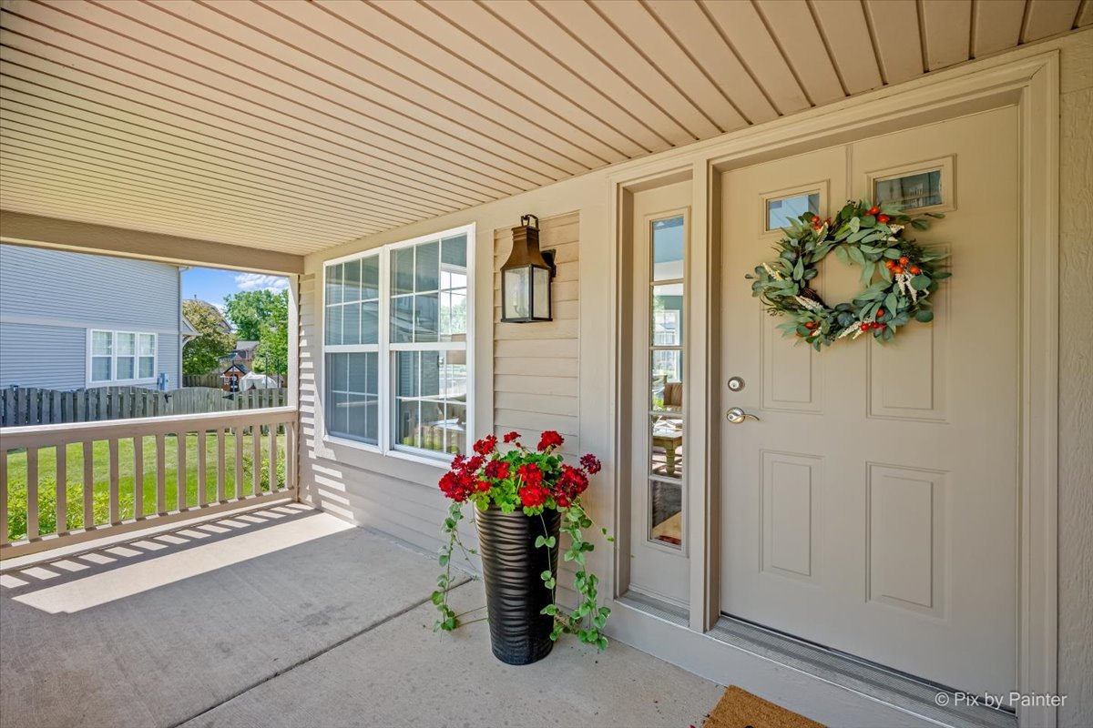 Homes for sale in Cary, IL | 142 Augusta Ln, Cary, IL 60013 | MLS# 12654025