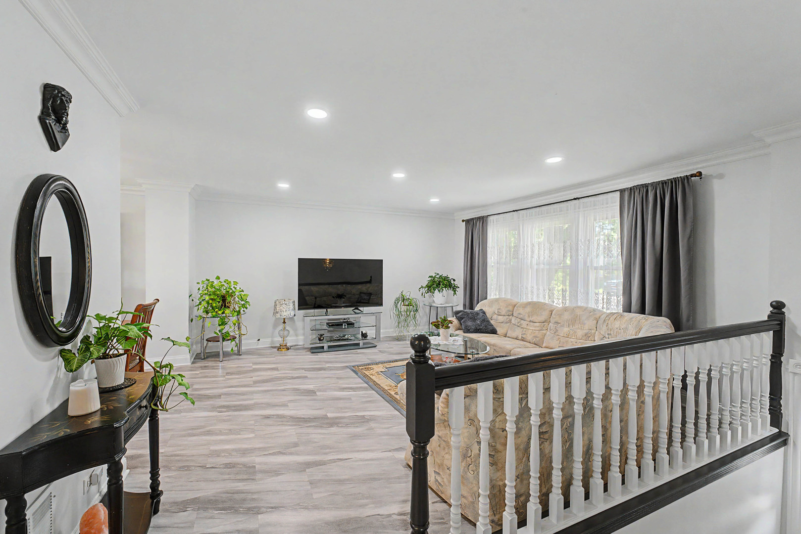 Homes for sale in Hoffman Estates, IL | 1350 Nottingham Ln, Hoffman Estates, IL 60169 | MLS# 12654165