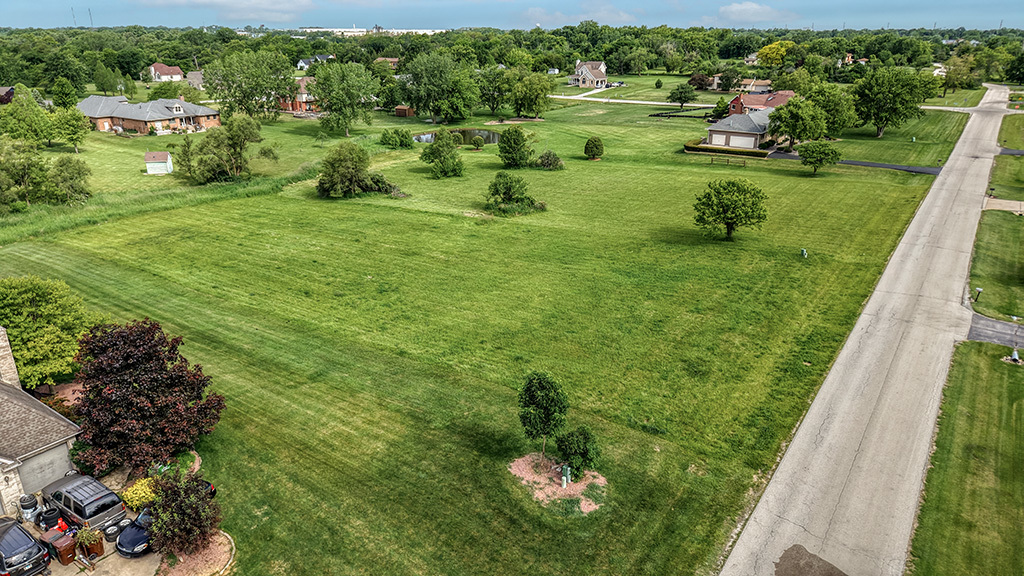 Homes for sale in Monee, IL | 26760 S Foxwood Dr, Monee, IL 60449 | MLS# 12654218