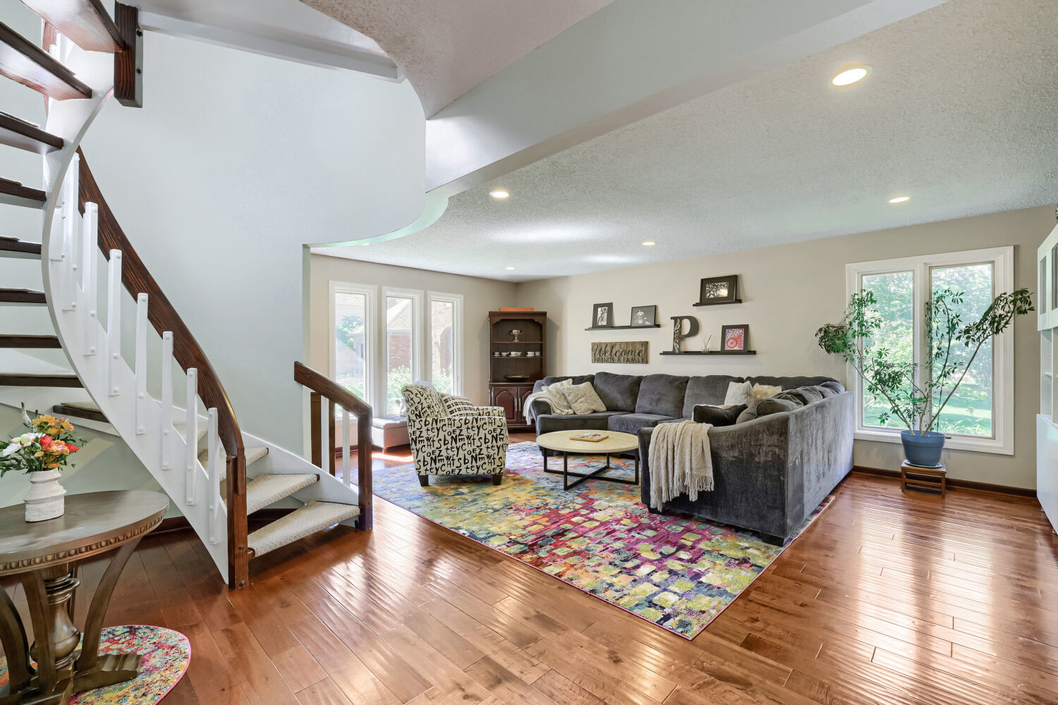 Homes for sale in Libertyville, IL | 816 Paddock Ln, Libertyville, IL 60048 | MLS# 12654390