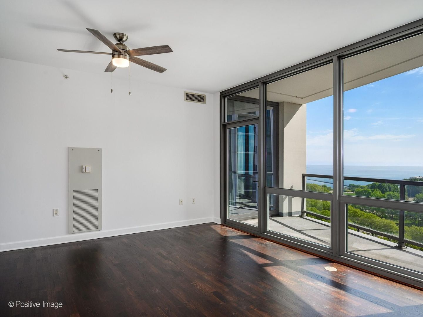 Homes for sale in Chicago, IL | 1235 S Prairie Ave #1404, Chicago, IL 60605 | MLS# 12654488