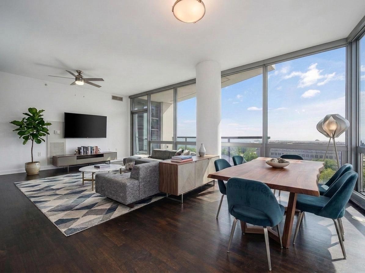 Homes for sale in Chicago, IL | 1235 S Prairie Ave #1404, Chicago, IL 60605 | MLS# 12654488