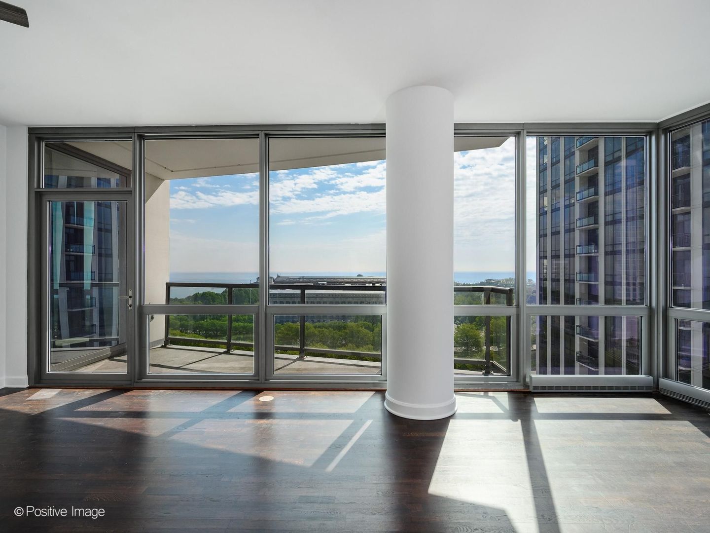 Homes for sale in Chicago, IL | 1235 S Prairie Ave #1404, Chicago, IL 60605 | MLS# 12654488