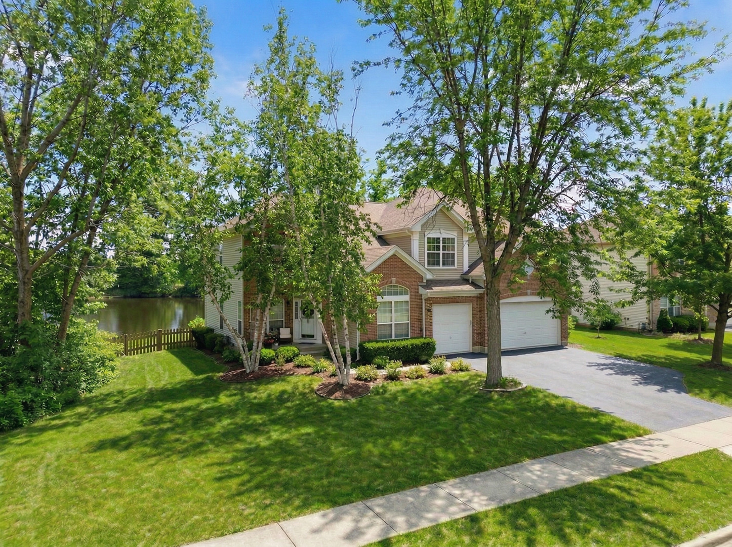 Homes for sale in Libertyville, IL | 1905 S Osprey Ln, Libertyville, IL 60048 | MLS# 12654629