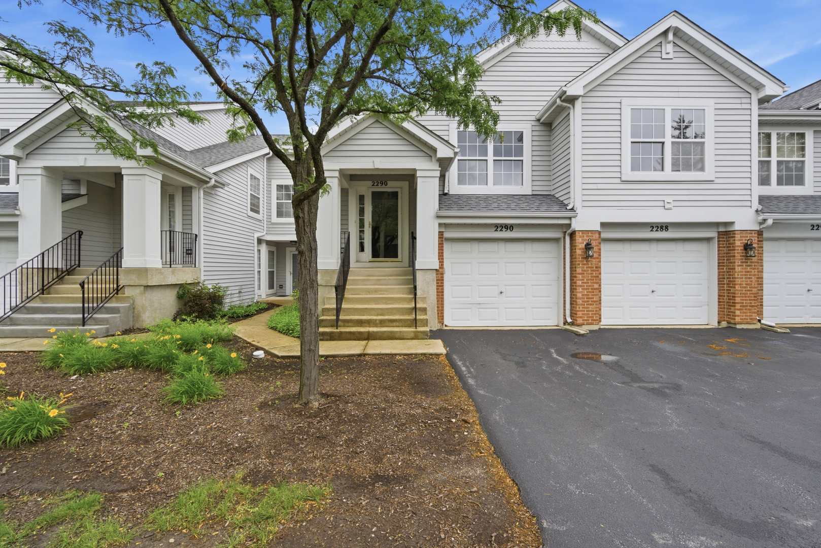 Homes for sale in Aurora, IL | 2290 Scott Ln #2290, Aurora, IL 60502 | MLS# 12654663