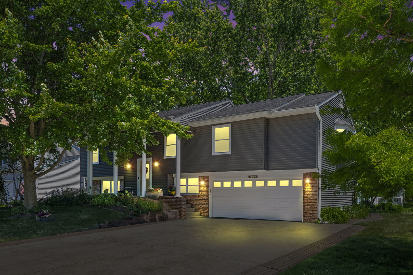 Homes for sale in Buffalo Grove, IL | 370 Arbor Gate Ln, Buffalo Grove, IL 60089 | MLS# 12655291