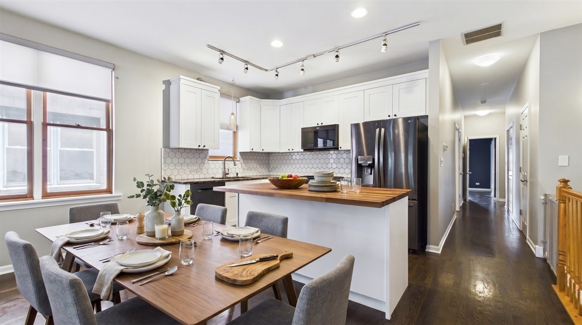 Homes for sale in Chicago, IL | 4315 N Richmond St #1N, Chicago, IL 60618 | MLS# 12655328