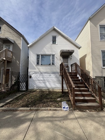 Homes for sale in Chicago, IL | 4534 S Honore St, Chicago, IL 60609 | MLS# 12655544
