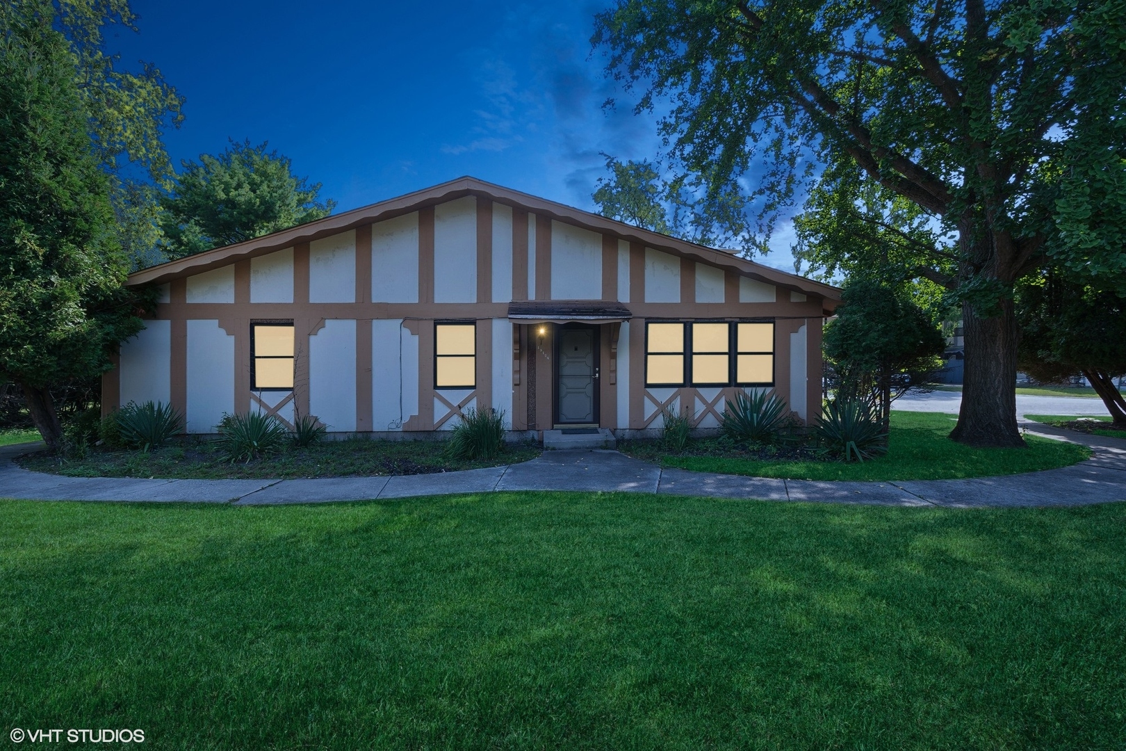 Homes for sale in Country Club Hills, IL | 19128 S Pine Dr #19128, Country Club Hills, IL 60478 | MLS# 12655834