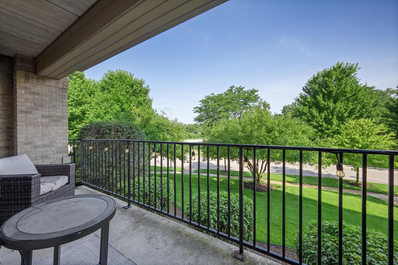 image of 8505 Woodward Ave, Woodridge, IL 60517