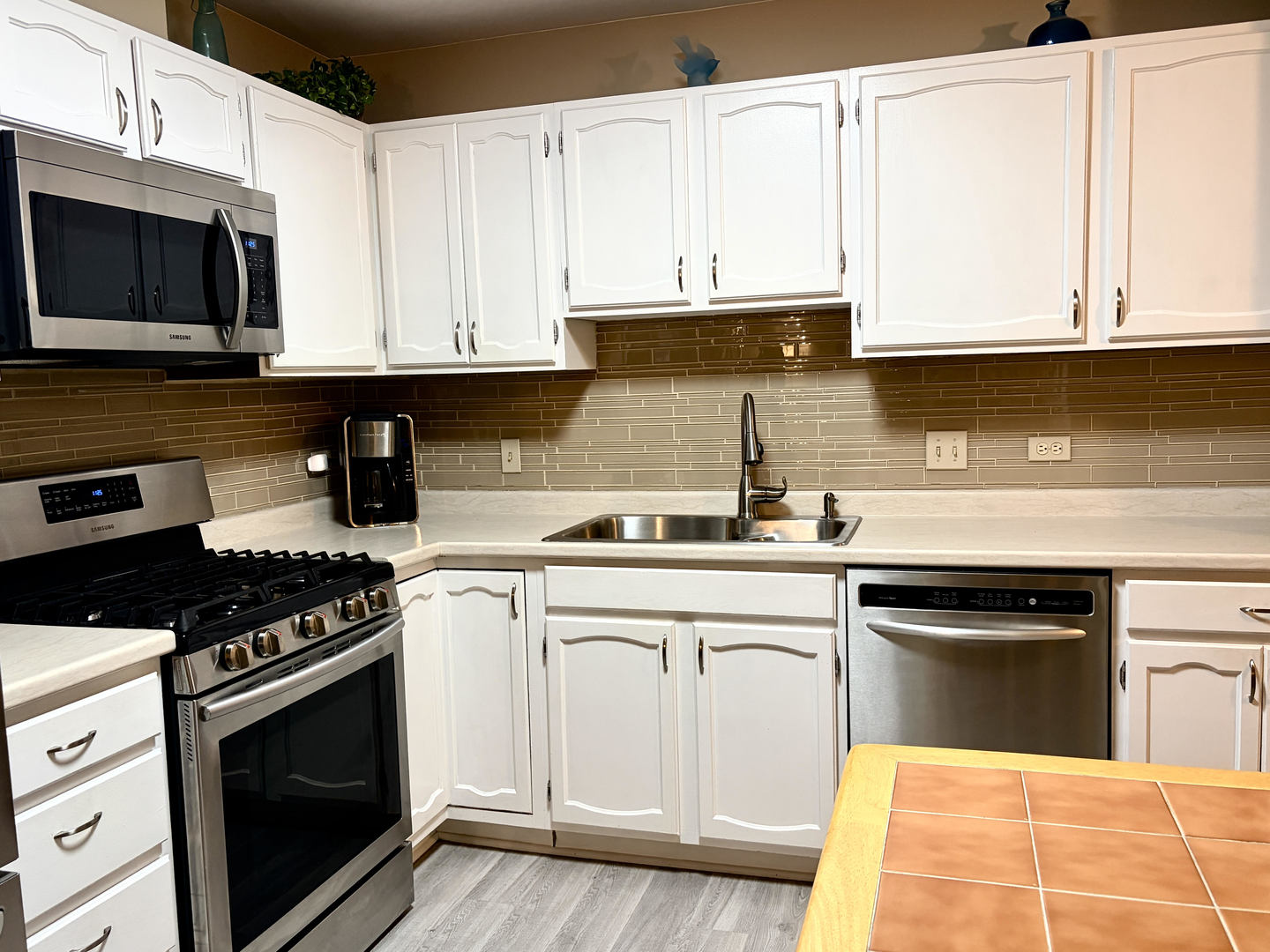 Homes for sale in Buffalo Grove, IL | 300 E Dundee Rd, Buffalo Grove, IL 60089