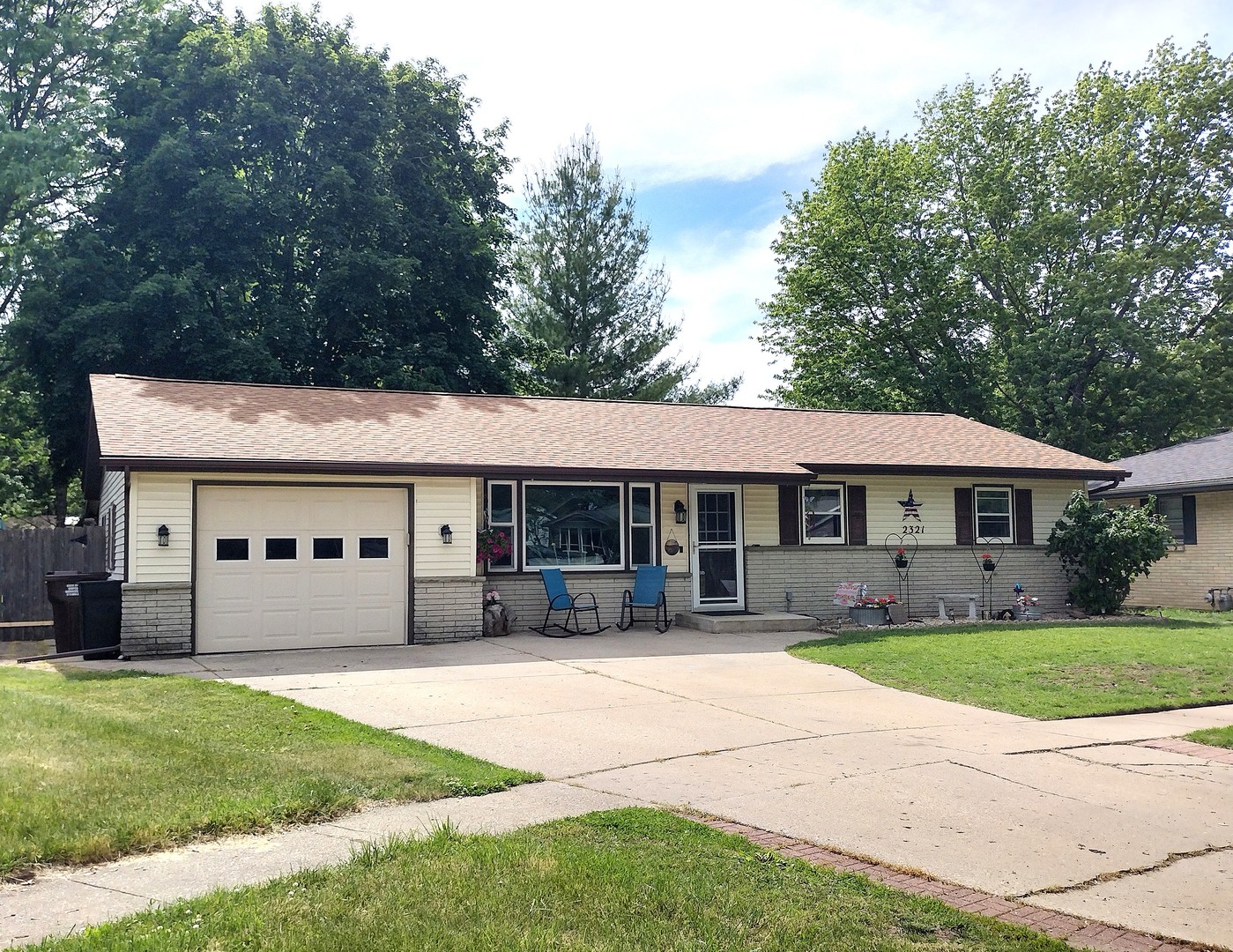 Homes for sale in Loves Park, IL | 2321 Devon Ct, Loves Park, IL 61111 | MLS# 12656484