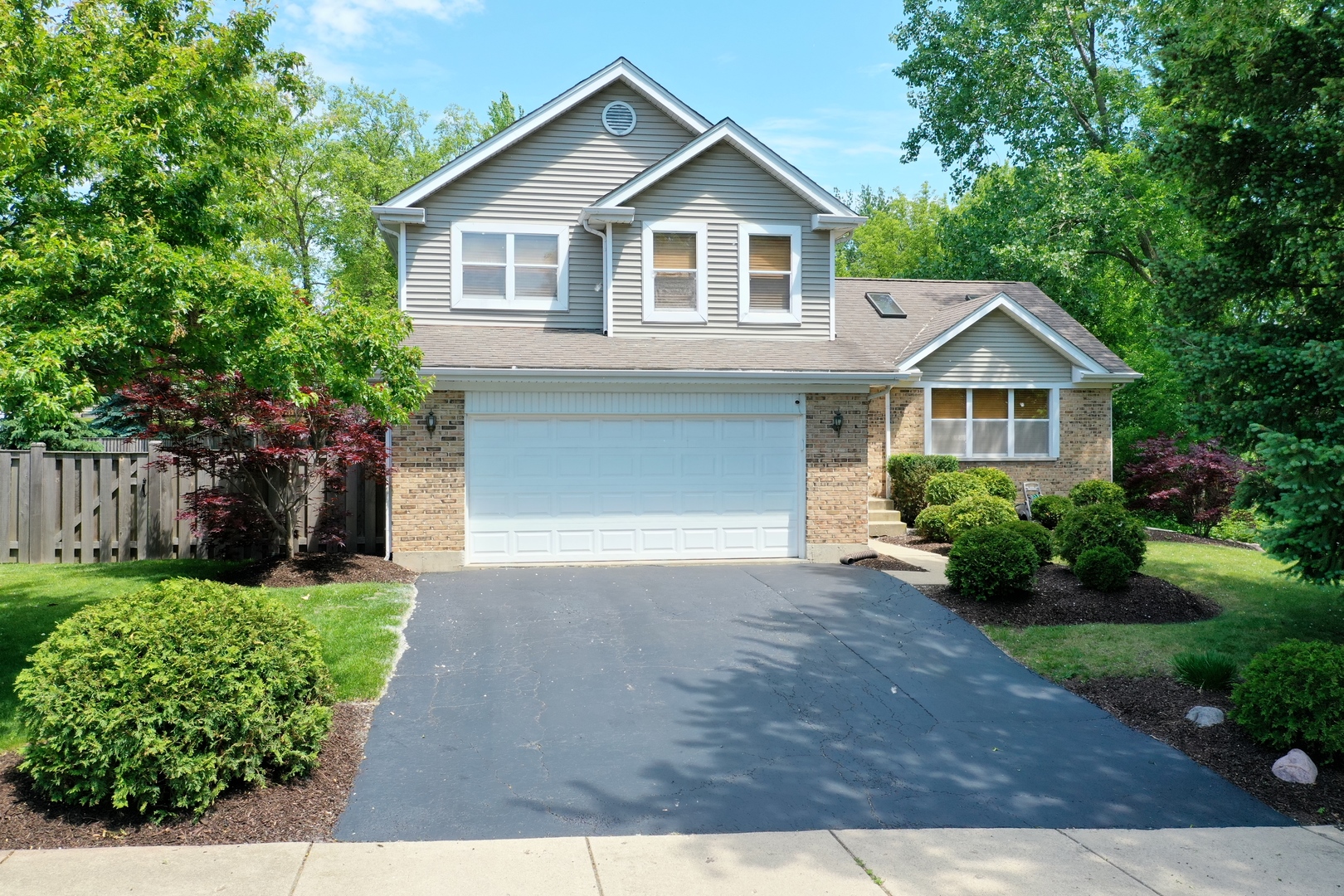 Homes for sale in Lake Zurich, IL | 464 Farm Bridge Rd, Lake Zurich, IL 60047 | MLS# 12656603